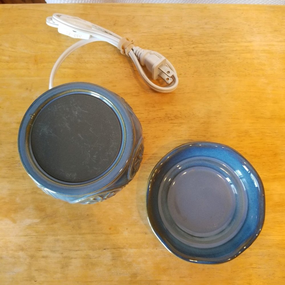 SC Johnson & Son Electric Wax Warmer - Blue - Picture 3 of 7
